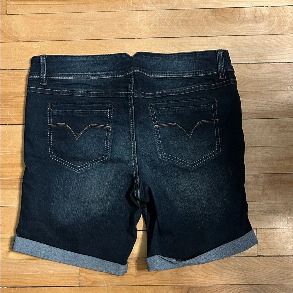 Dynamite Women's Jean Shorts - Picture 5 of 5